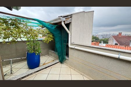 Casa à venda com 214m², 4 quartos e 4 vagas Casa à venda com 214m², 4 quartos e 4 vagasVaranda da Suíte 2