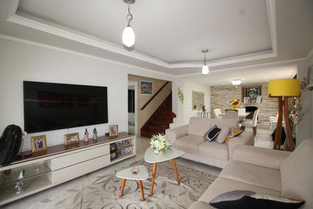 Casa de condomínio à venda com 250m², 4 quartos e 3 vagasSala