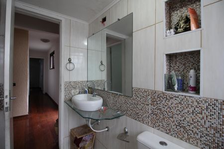 Casa de condomínio à venda com 250m², 4 quartos e 3 vagasBanheiro Social