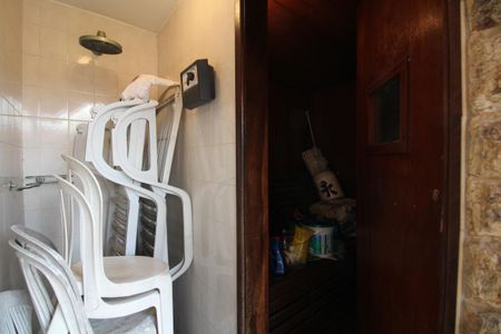 Casa de condomínio à venda com 250m², 4 quartos e 3 vagasÁrea comum - Sauna