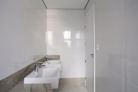 Apartamento à venda com 106m², 3 quartos e 2 vagasBanheiro - Quarto 1