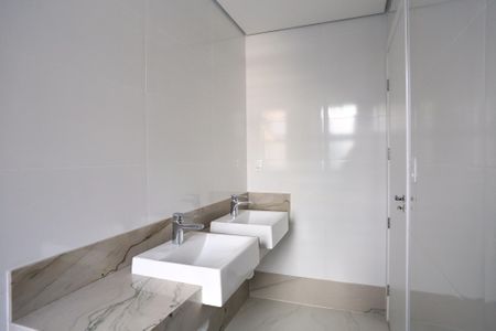 Apartamento à venda com 106m², 3 quartos e 2 vagasBanheiro - Quarto 1