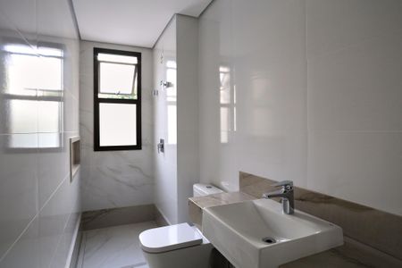 Apartamento à venda com 106m², 3 quartos e 2 vagasBanheiro - Quarto 1