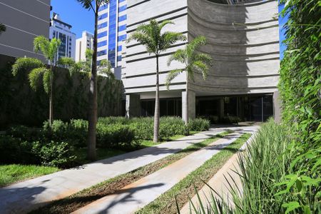 Apartamento à venda com 107m², 2 quartos e 3 vagasEntrada