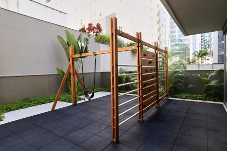 Apartamento à venda com 107m², 2 quartos e 3 vagasÁrea comum - Playground