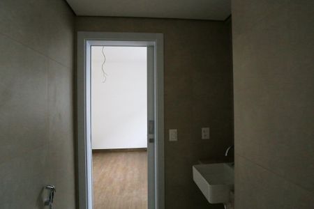 Apartamento à venda com 107m², 2 quartos e 3 vagasBanheiro da Suíte 1