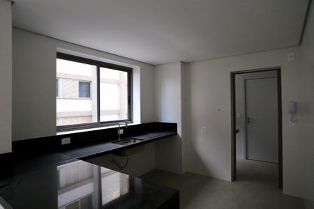 Apartamento à venda com 107m², 2 quartos e 3 vagasCozinha