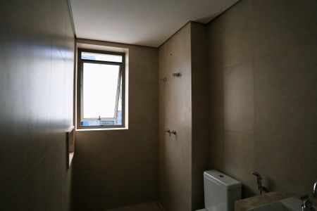 Apartamento à venda com 107m², 2 quartos e 3 vagasBanheiro da Suíte