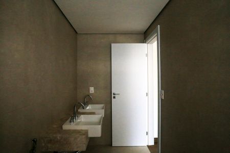 Apartamento à venda com 107m², 2 quartos e 3 vagasBanheiro da Suíte