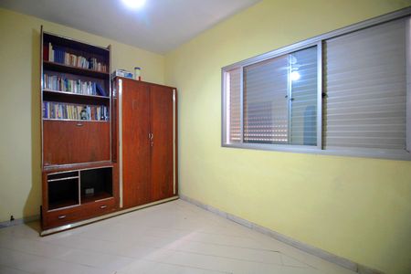 Apartamento à venda com 186m², 4 quartos e 2 vagasQuarto 2