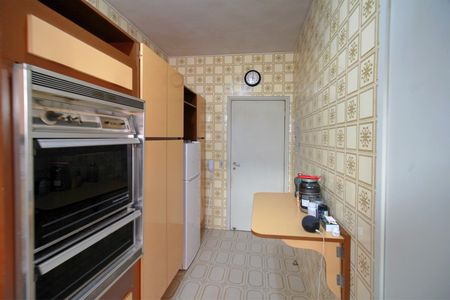 Apartamento à venda com 186m², 4 quartos e 2 vagasCozinha