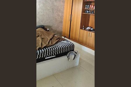 Casa à venda com 300m², 3 quartos e 2 vagas