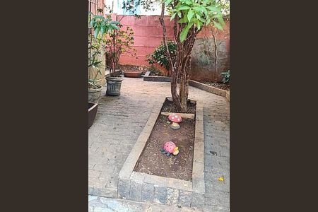 Casa à venda com 300m², 3 quartos e 2 vagas