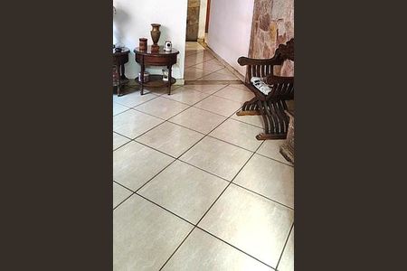 Casa à venda com 300m², 3 quartos e 2 vagas