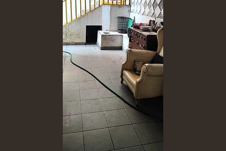 Casa à venda com 300m², 3 quartos e 2 vagas