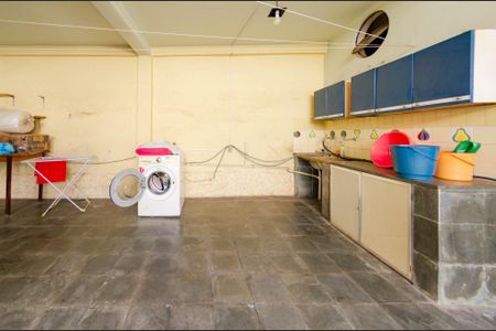 Casa à venda com 300m², 4 quartos e 2 vagasÁrea de serviço