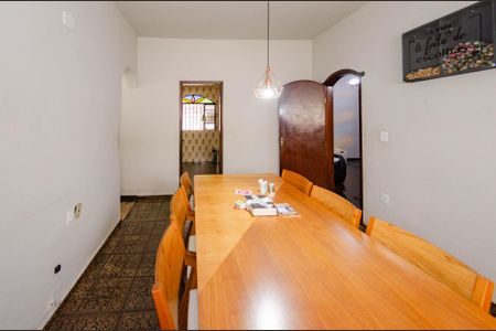 Casa à venda com 300m², 4 quartos e 2 vagasSala de jantar