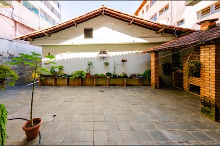 Casa à venda com 300m², 4 quartos e 2 vagasÁrea externa