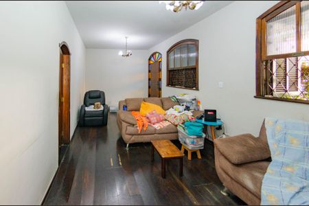 Casa à venda com 300m², 4 quartos e 2 vagasSala