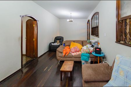 Casa à venda com 300m², 4 quartos e 2 vagasSala