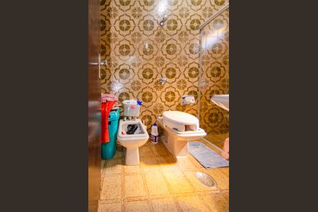 Casa à venda com 300m², 4 quartos e 2 vagasBanheiro suíte