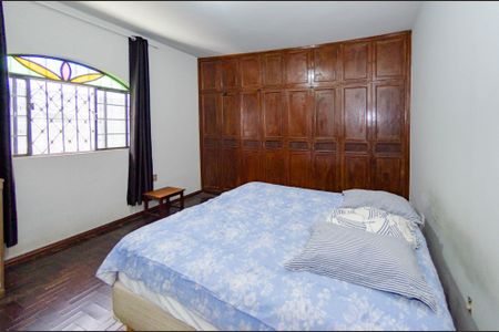 Casa à venda com 300m², 4 quartos e 2 vagasQuarto 2