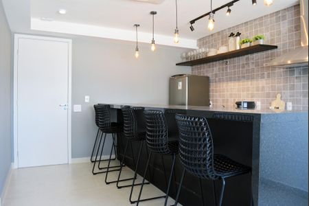 Apartamento à venda com 55m², 2 quartos e 1 vaga Apartamento à venda com 55m², 2 quartos e 1 vagaÁrea comum - Salão de festas