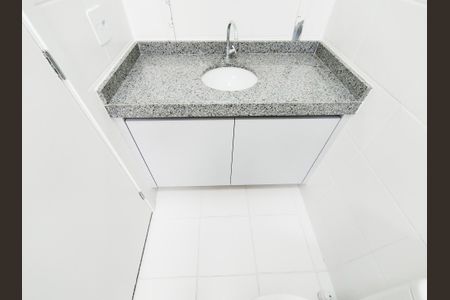 Apartamento à venda com 55m², 2 quartos e 1 vaga Apartamento à venda com 55m², 2 quartos e 1 vagaBanheiro da Suíte 2