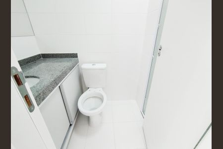 Apartamento à venda com 55m², 2 quartos e 1 vaga Apartamento à venda com 55m², 2 quartos e 1 vagaBanheiro da Suíte 2