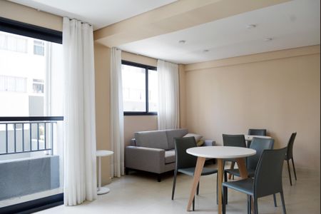 Apartamento à venda com 55m², 2 quartos e 1 vaga Apartamento à venda com 55m², 2 quartos e 1 vagaÁrea comum - Salão de festas