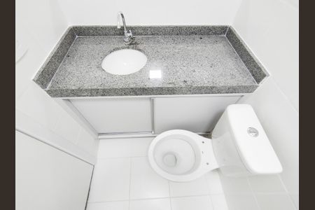 Apartamento à venda com 55m², 2 quartos e 1 vaga Apartamento à venda com 55m², 2 quartos e 1 vagaBanheiro da Suíte 2