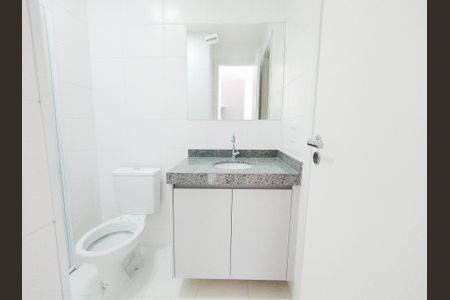 Apartamento à venda com 55m², 2 quartos e 1 vaga Apartamento à venda com 55m², 2 quartos e 1 vagaBanheiro da Suíte 1