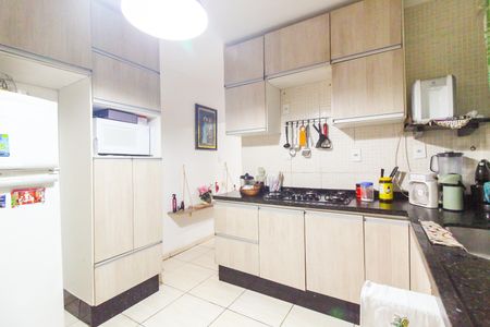 Casa à venda com 125m², 3 quartos e 2 vagas Casa à venda com 125m², 3 quartos e 2 vagasCozinha