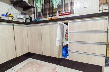 Casa à venda com 125m², 3 quartos e 2 vagas Casa à venda com 125m², 3 quartos e 2 vagasCozinha