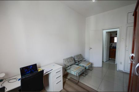 Apartamento à venda com 76m², 2 quartos e 1 vagaQuarto 2