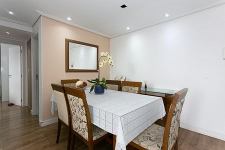 Apartamento à venda com 68m², 2 quartos e 1 vagaSala