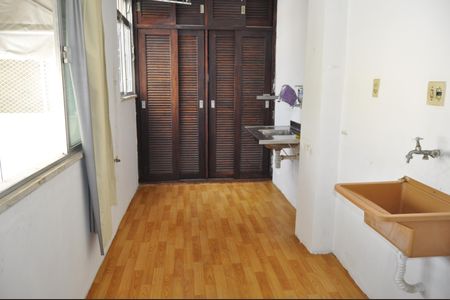 Apartamento para alugar com 65m², 2 quartos e 1 vagaÁrea de Serviço