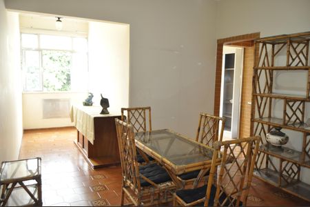 Apartamento para alugar com 65m², 2 quartos e 1 vagaSala
