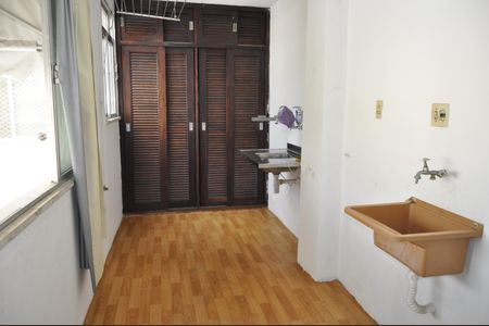 Apartamento para alugar com 65m², 2 quartos e 1 vagaÁrea de Serviço