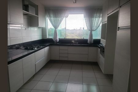 Casa à venda com 264m², 3 quartos e 3 vagasCozinha