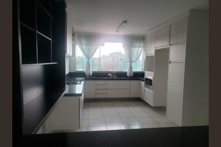 Casa à venda com 264m², 3 quartos e 3 vagasCozinha