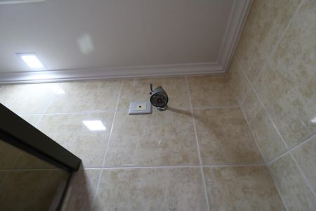 Apartamento à venda com 212m², 4 quartos e 3 vagasBanheiro da Suíte 1 - chuveiro