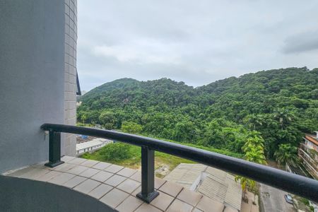 Apartamento para alugar com 207m², 3 quartos e 2 vagas Apartamento para alugar com 207m², 3 quartos e 2 vagasVaranda