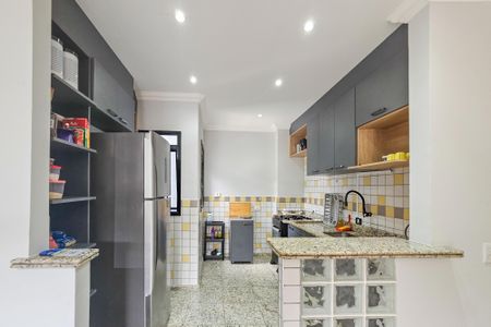 Apartamento para alugar com 207m², 3 quartos e 2 vagas Apartamento para alugar com 207m², 3 quartos e 2 vagascozinha