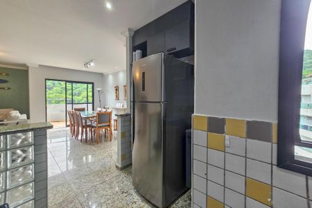 Apartamento para alugar com 207m², 3 quartos e 2 vagas Apartamento para alugar com 207m², 3 quartos e 2 vagascozinha