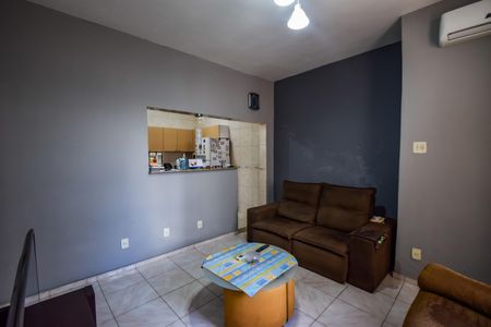 Casa de condomínio à venda com 70m², 3 quartos e sem vagaSala