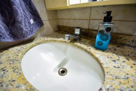 Casa de condomínio à venda com 70m², 3 quartos e sem vagaBanheiro Social