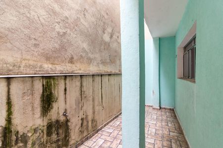 Casa para alugar com 90m², 2 quartos e sem vagaCorredor de Entrada / Quintal