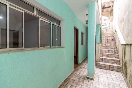 Casa para alugar com 90m², 2 quartos e sem vagaCorredor de Entrada / Quintal