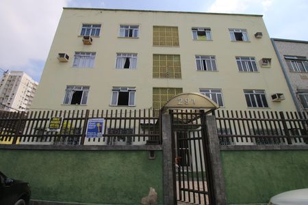 Apartamento para alugar com 70m², 2 quartos e 1 vagaFachada do Prédio